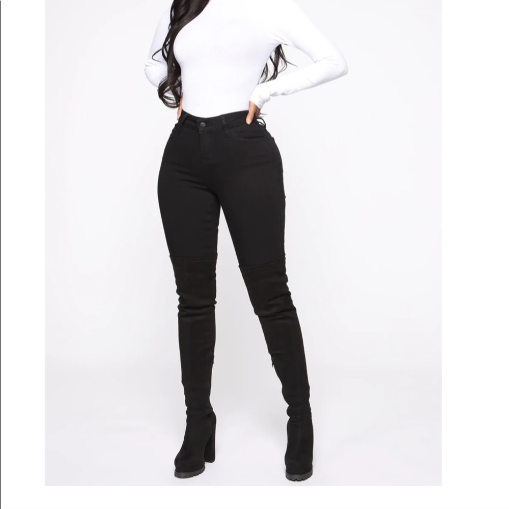Fashionnova Mid-rise Black Skinny Jean